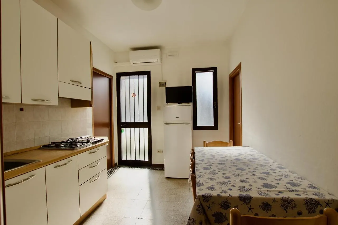 HOME Agenzia Immobiliare - Villa Bianca Lido di Jesolo